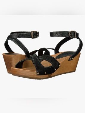 NWOT! Sanita wooden wedge, 37